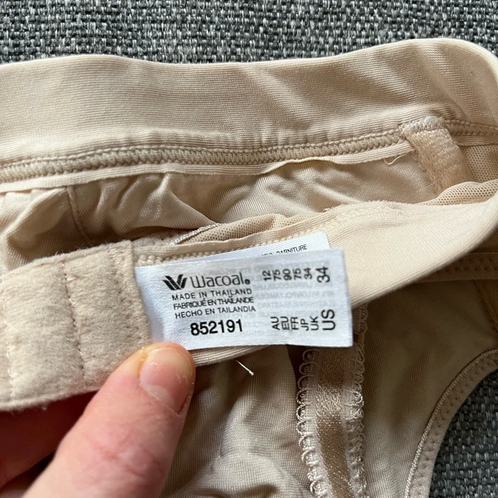 NWOT! Wacoal Lace Accent Cream Bra - Picture 4 of 4